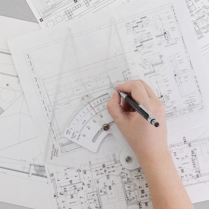 Professional adjustable drafting triangle
